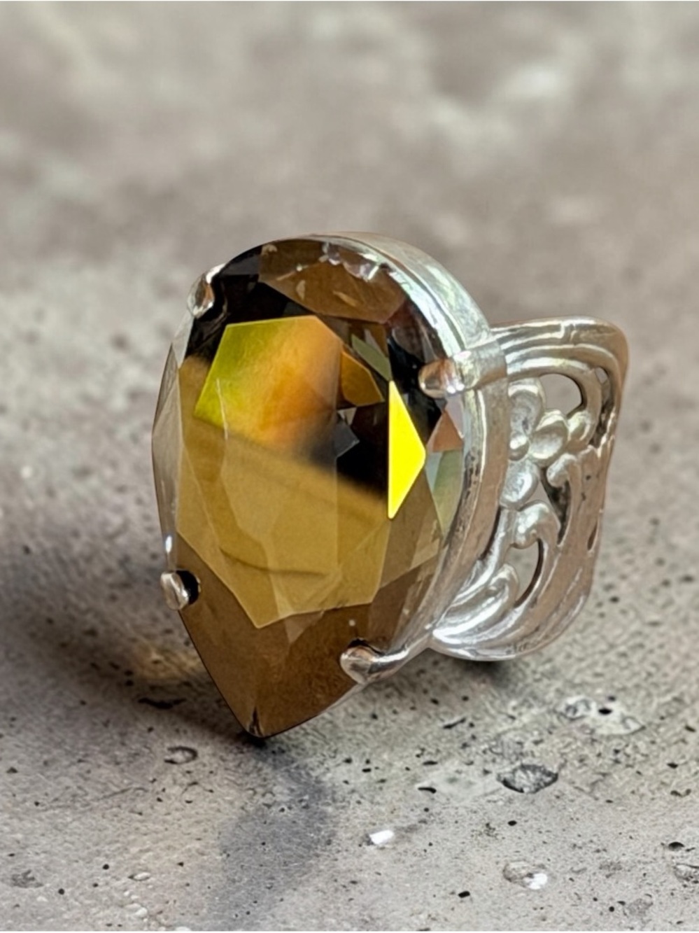 Vintage Sorrelli Smoky Crystal Silver Tone Statement Ring Size 9 Adjustable